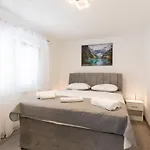 New Renovation House Dinov San Villa *