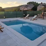 Villa New Renovation House Dinov San *
